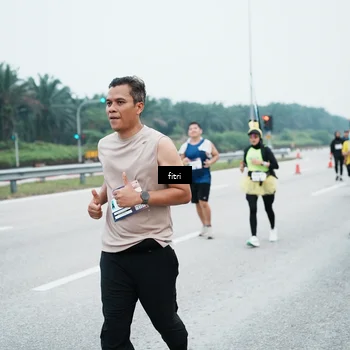 Runner Photo 7496479