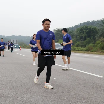 Runner Photo 7496491