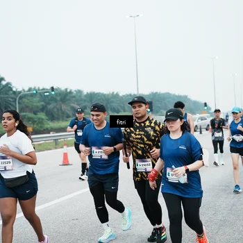 Runner Photo 7496498