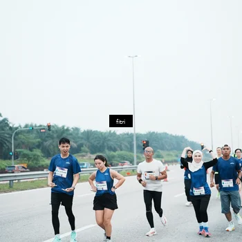 Runner Photo 7496523