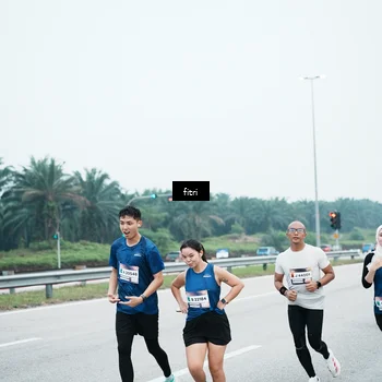 Runner Photo 7496530