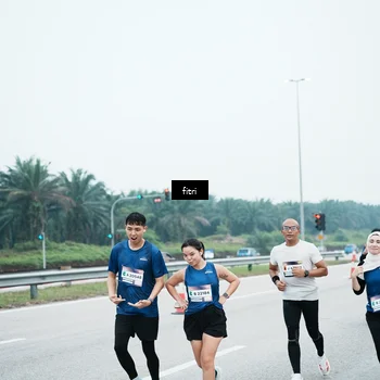 Runner Photo 7496531