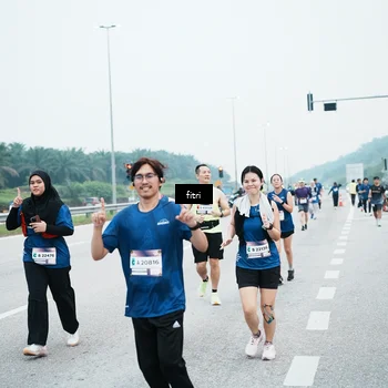 Runner Photo 7496535