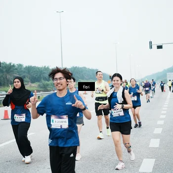 Runner Photo 7496537