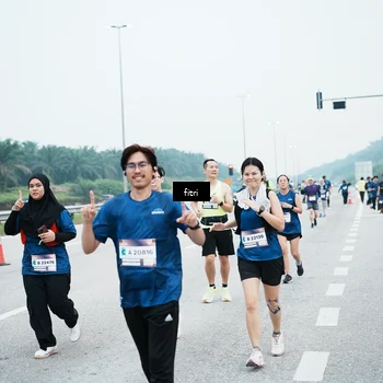 Runner Photo 7496541