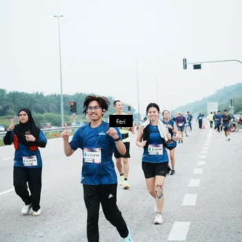 Runner Photo 7496544