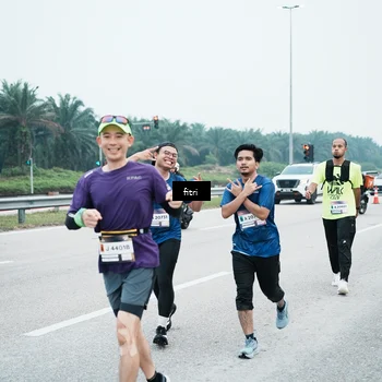 Runner Photo 7496571
