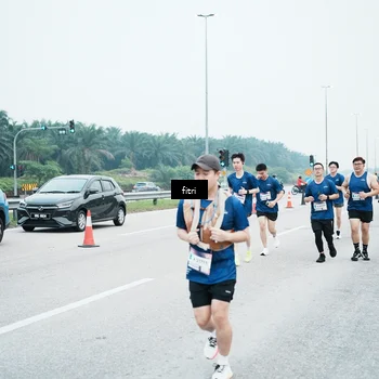 Runner Photo 7496619