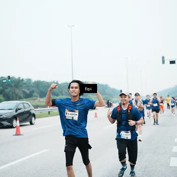 Runner Photo 7496624