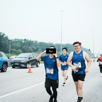 Runner Photo 7496625