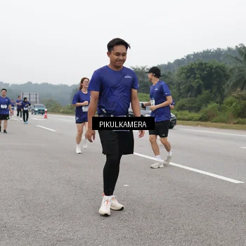 Runner Photo 7496649