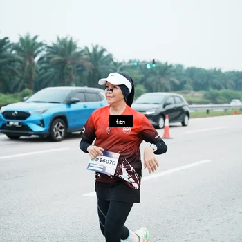 Runner Photo 7496657