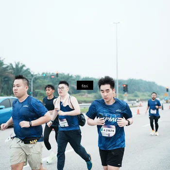 Runner Photo 7496678