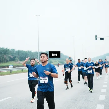 Runner Photo 7496690