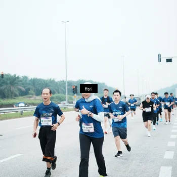 Runner Photo 7496696