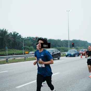 Runner Photo 7496710