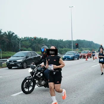 Runner Photo 7496711