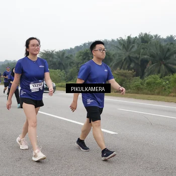 Runner Photo 7496715
