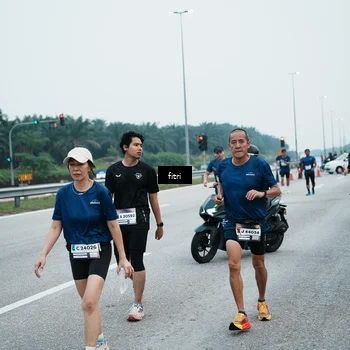 Runner Photo 7496721