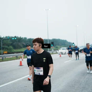 Runner Photo 7496722