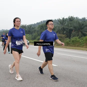 Runner Photo 7496725