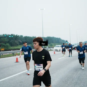 Runner Photo 7496730