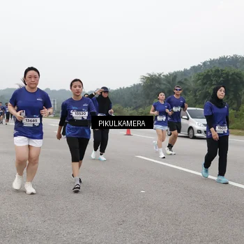 Runner Photo 7496738