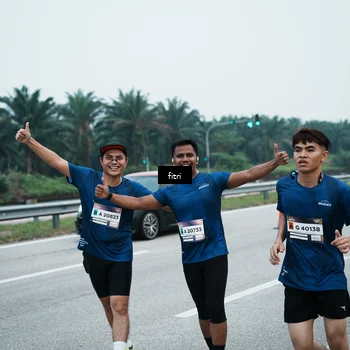 Runner Photo 7496740