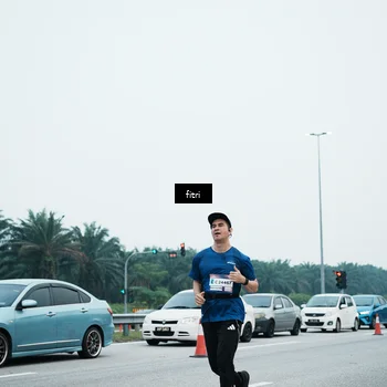 Runner Photo 7496751