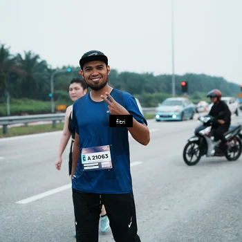 Runner Photo 7496753