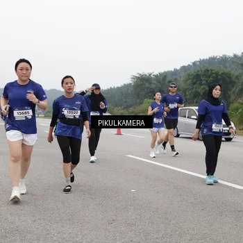 Runner Photo 7496760