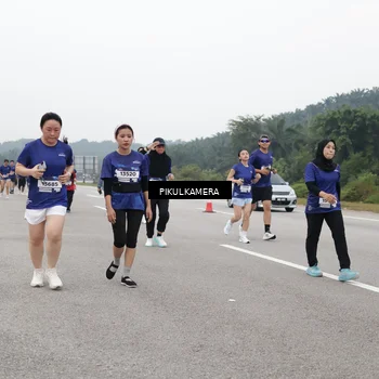 Runner Photo 7496764