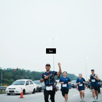 Runner Photo 7496766