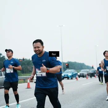 Runner Photo 7496793