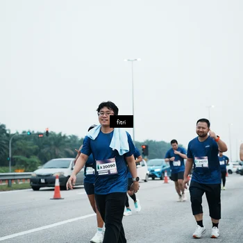 Runner Photo 7496796