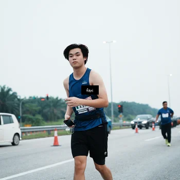 Runner Photo 7496812