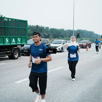 Runner Photo 7496854