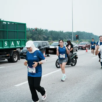 Runner Photo 7496863