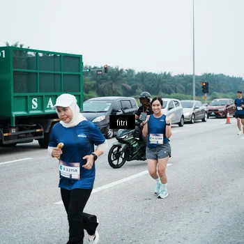 Runner Photo 7496865