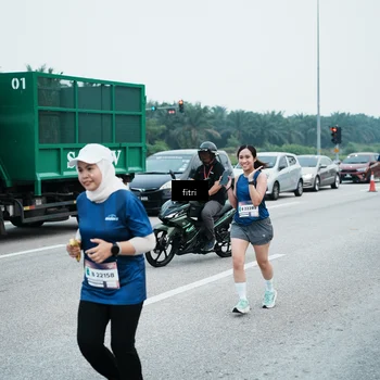 Runner Photo 7496866