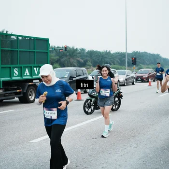 Runner Photo 7496867