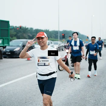 Runner Photo 7496871