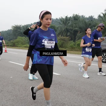 Runner Photo 7496877