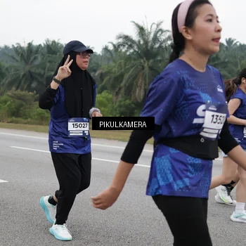 Runner Photo 7496880