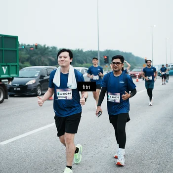 Runner Photo 7496886