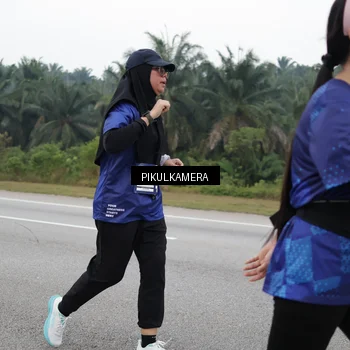 Runner Photo 7496914