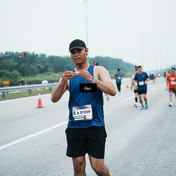 Runner Photo 7496936