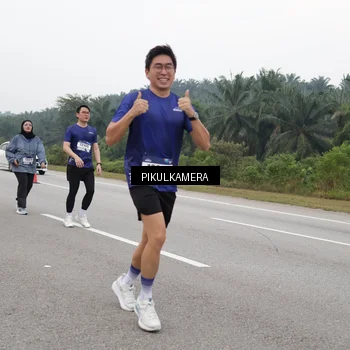Runner Photo 7496951
