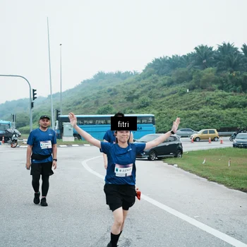 Runner Photo 7496979
