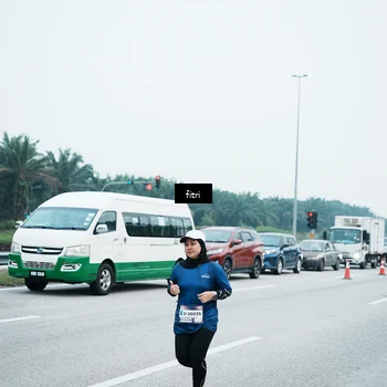 Runner Photo 7496995